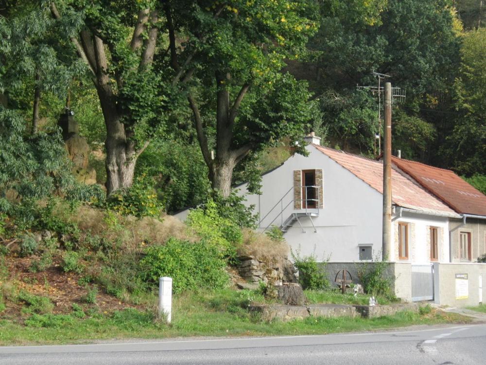U Zlateho Krizku Velke Mezirici